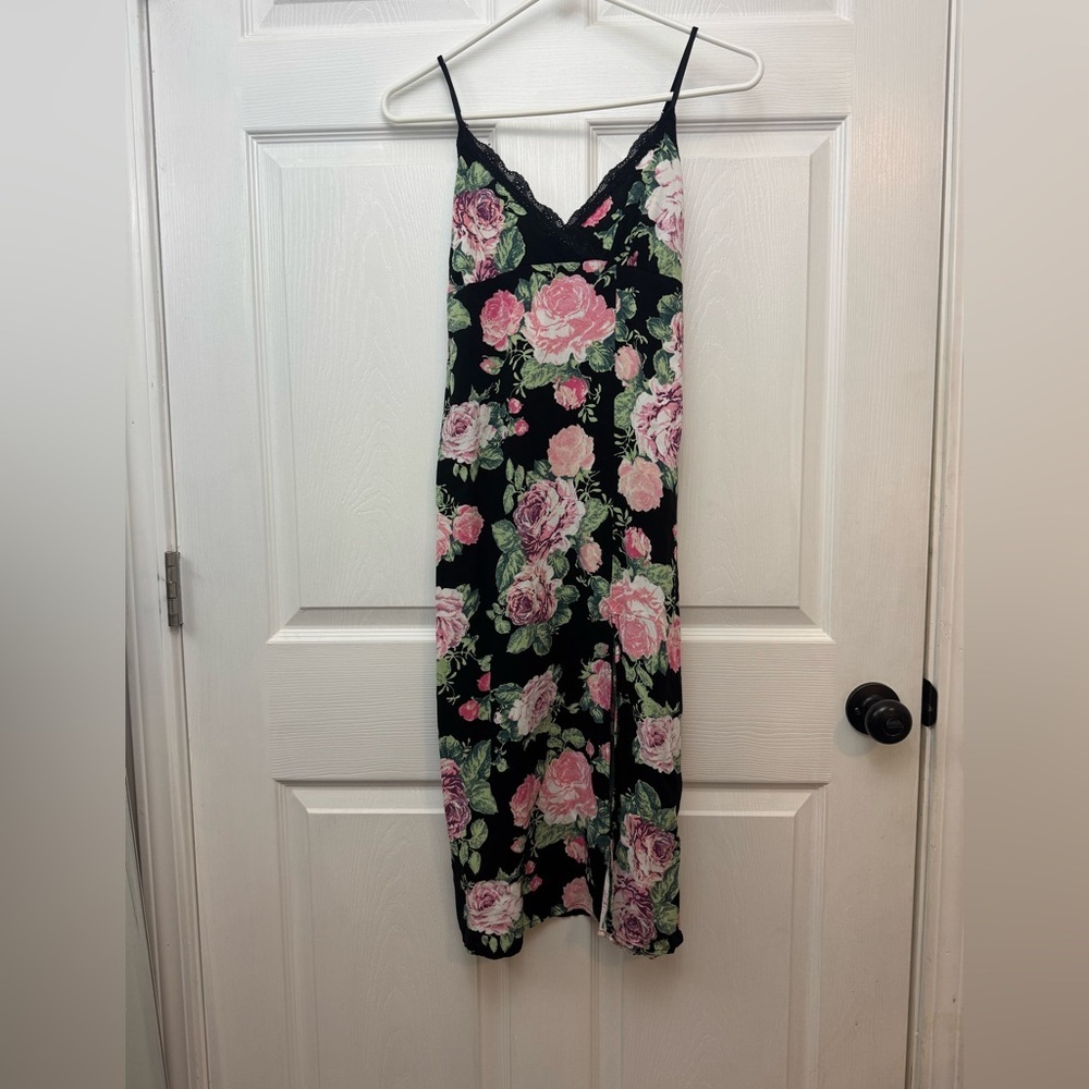 Stitch & Pine Floral Midi Dress with Lace Detail
